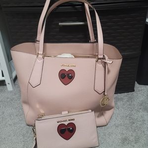 MICHAEL KORS Handbag and Wallet